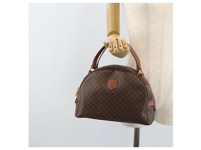 Céline CELINE Macadam Canvas Handtasche aus PVC-Leder in Braun und Gold Auth 174499 Golden - Ansicht 23