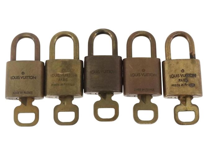 LOUIS VUITTON Set di 5 Lucchetti in metallo Oro LV Auth 167123 D'oro - vista 3