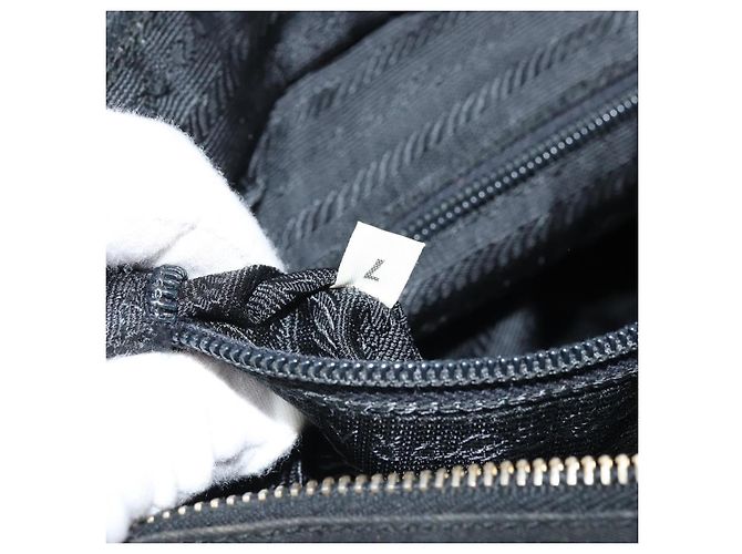 Borsa a Spalla con Catena Prada in Nylon Oro Nero Auth bs34054 D'oro - vista 12