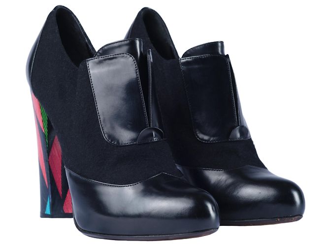 Fendi Black Leather Multicolor Pumps - view 2