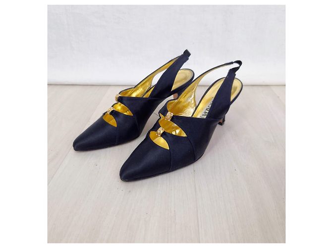 Escada dunkelblaue Satin-Schuhe aus den 80ern - Ansicht 2