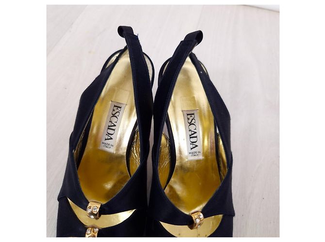 Escada dunkelblaue Satin-Schuhe aus den 80ern - Ansicht 8