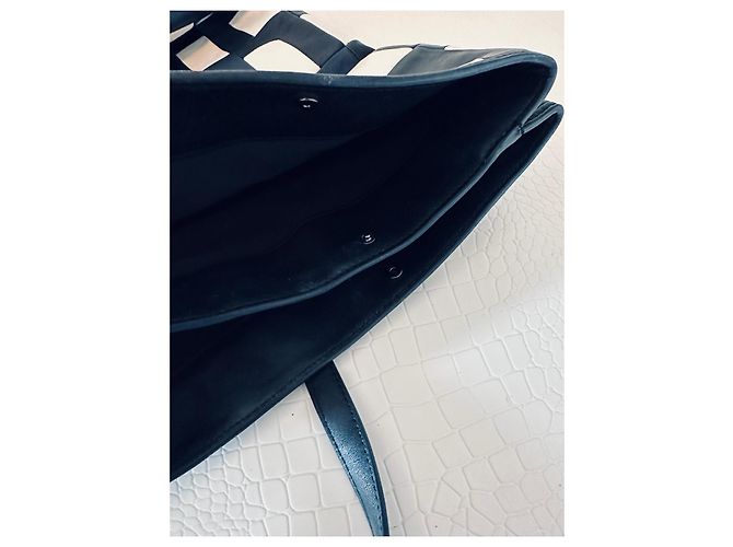 Autre Marque Lacoste Sfilata Borsa Tote in Pelle Nera e Bianca Nero Bianco - vista 11