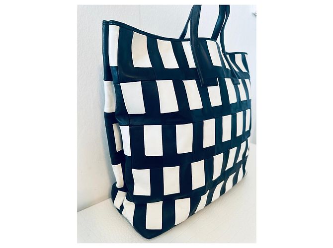 Autre Marque Lacoste Sfilata Borsa Tote in Pelle Nera e Bianca Nero Bianco - vista 3