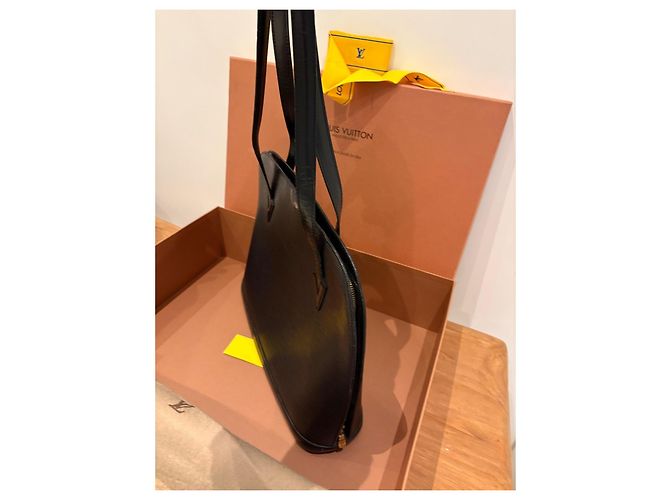 Borsa modello Lussac di Louis Vuitton Nero - vista 4