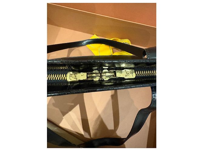 Borsa modello Lussac di Louis Vuitton Nero - vista 5