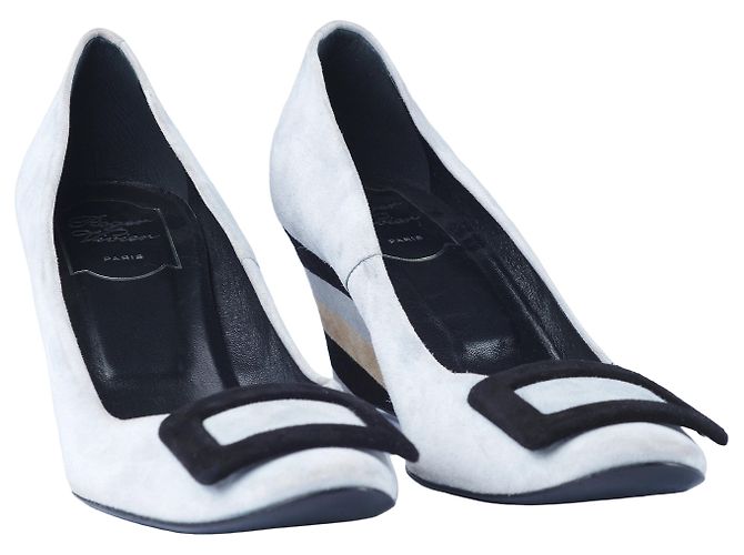 Roger Vivier Trompette Schwarze Keilpumps mit Schnalle - Ansicht 2