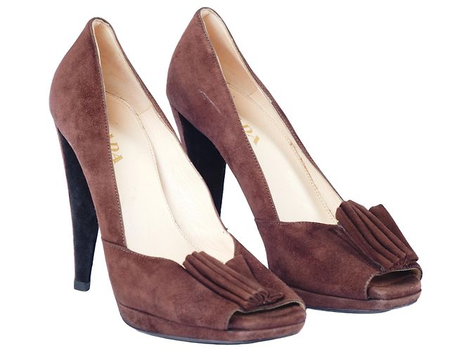 Pumps in suede con decorazione a volant Prada Marrone - vista 2