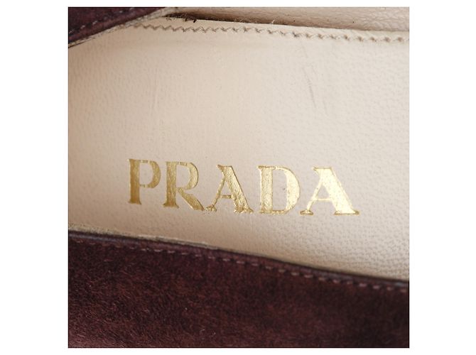 Pumps in suede con decorazione a volant Prada Marrone - vista 6