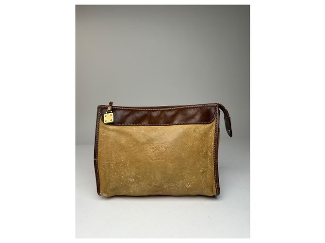 Clutch Anagram in pelle scamosciata cammello Loewe vintage Marrone - vista 11