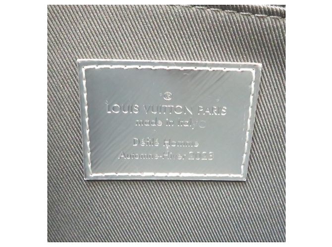 Borsa a mano da uomo Monceau Distorted di Louis Vuitton Argento - vista 7