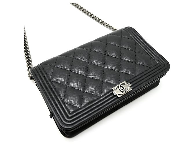 Portafoglio a Catena Boy di Chanel Nero - vista 3