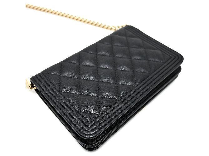 Cartera Boy Chain de Chanel en Cuero de Ternera Texturizado Negro - vista 4
