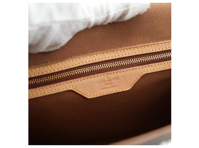 Louis Vuitton Borsa Messenger Crossbody Monogram Abbesses GM M45257 Marrone - vista 4