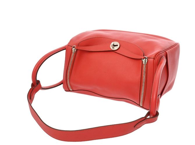 Borsa Hermès Lindy 30 in Rouge Casaque Rosso - vista 4