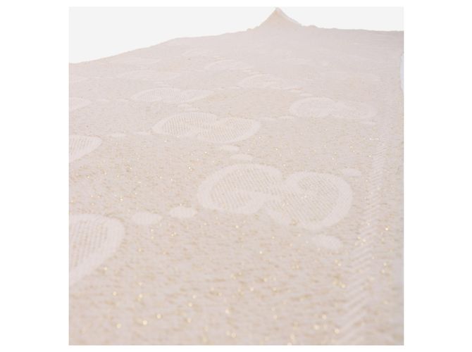 Gucci Glitzernder Monogramm-Schal in Creme Roh - Ansicht 7