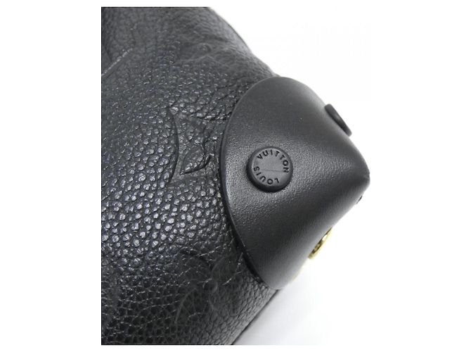 Handtasche Petite Malle Souple Monogram Empreinte Louis Vuitton Schwarz - Ansicht 4