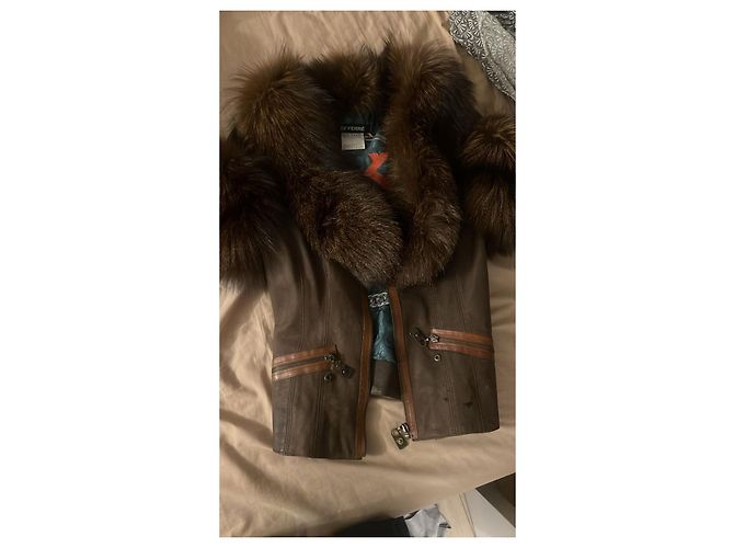 Autre Marque Braune Lederjacke mit Pelzkragen - Ansicht 9