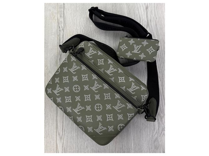 Borsa Trio Louis Vuitton per uomini Verde oliva - vista 2