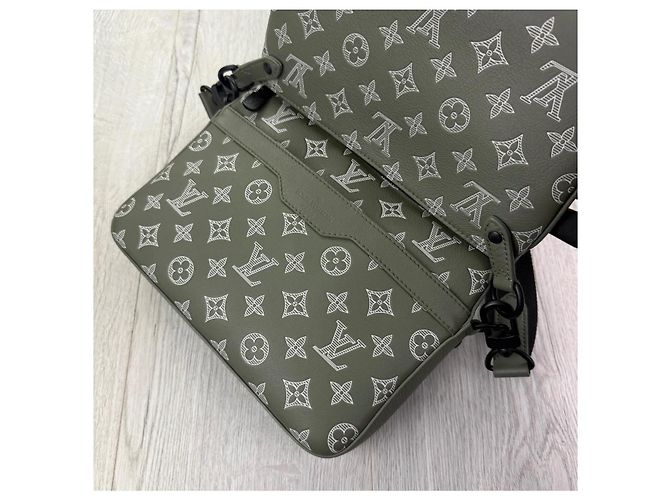 Borsa Trio Louis Vuitton per uomini Verde oliva - vista 4
