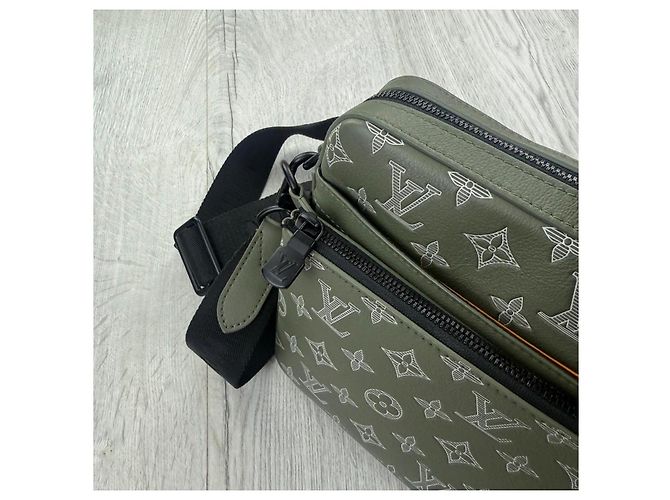 Borsa Trio Louis Vuitton per uomini Verde oliva - vista 8