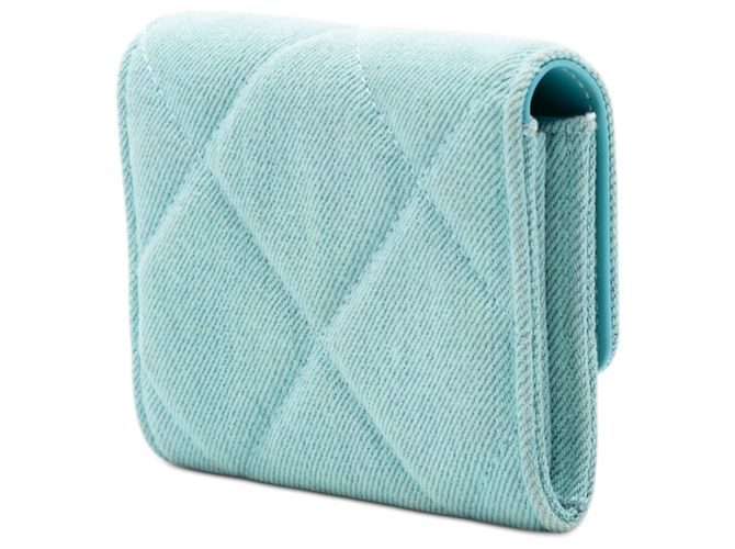 Chanel Blau gestepptes Denim 19 Kartenhalter mit Kette Hellblau - Ansicht 2