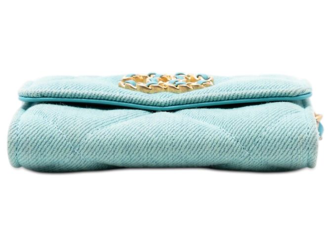 Chanel Blau gestepptes Denim 19 Kartenhalter mit Kette Hellblau - Ansicht 3