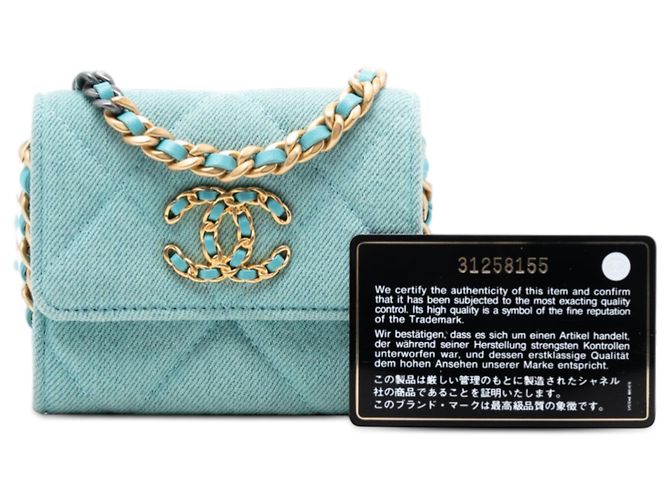 Chanel Blau gestepptes Denim 19 Kartenhalter mit Kette Hellblau - Ansicht 8