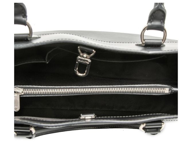 Louis Vuitton Passy GM in Epi Nero - vista 4
