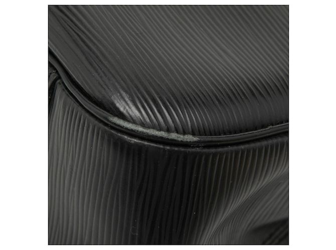 Louis Vuitton Passy GM in Epi Nero - vista 7