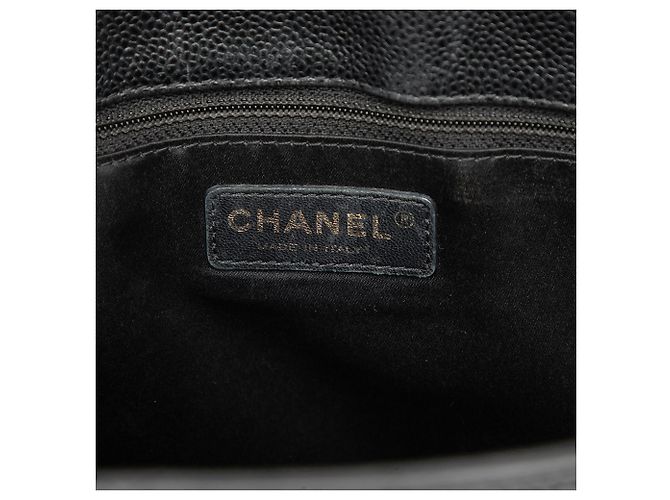 Chanel Große Einkaufstasche aus schwarzem Kaviar - Ansicht 5
