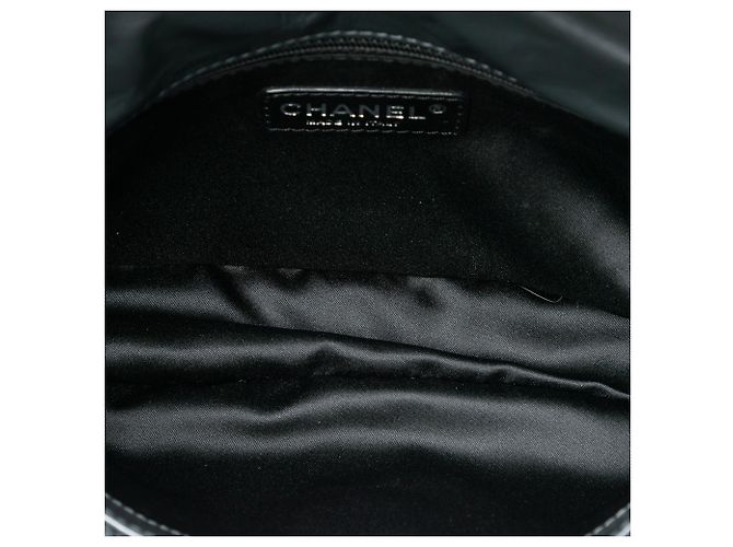 Chanel Preto Médio Em Couro De Bezerro Laqueado Com Aba Torcida - vista 4