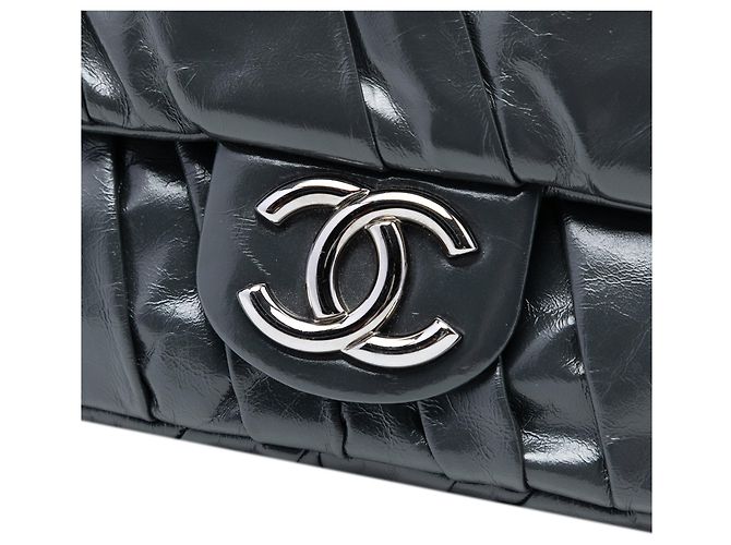 Chanel Preto Médio Em Couro De Bezerro Laqueado Com Aba Torcida - vista 6