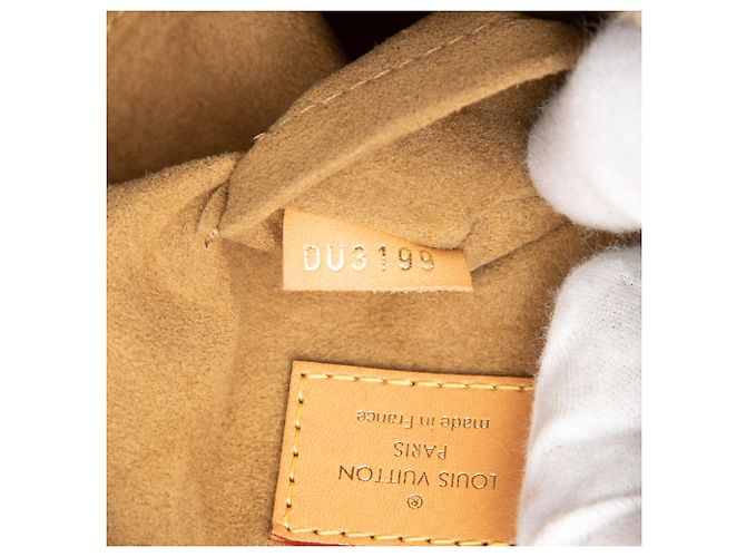 Louis Vuitton Boîte Chapeaux Souple MM Monogramma Marrone - vista 6