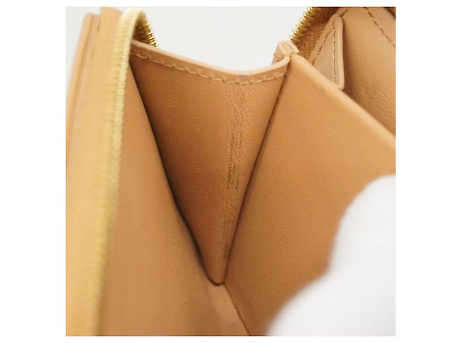 Coussin Cartera Lou de cuero Monogram grabado Louis Vuitton Camello - vista 10