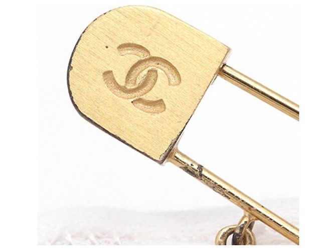 Spilla in metallo dorato con strass Chanel - vista 5