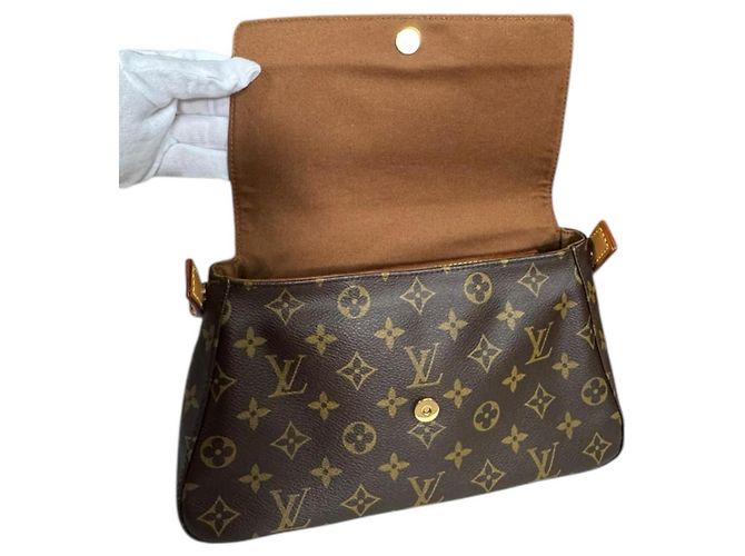 Borsa a mano Mini Looping Monogram Louis Vuitton Marrone - vista 8