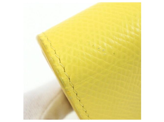 Céline Cartera trifold de piel de ternera granulada amarilla Celine Amarillo - vista 5