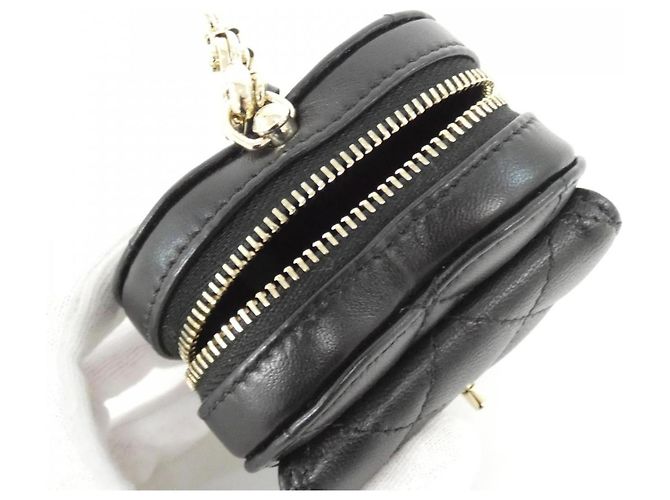 Charm per borsa Chanel AP4838 in pelle di agnello nera Nero - vista 4