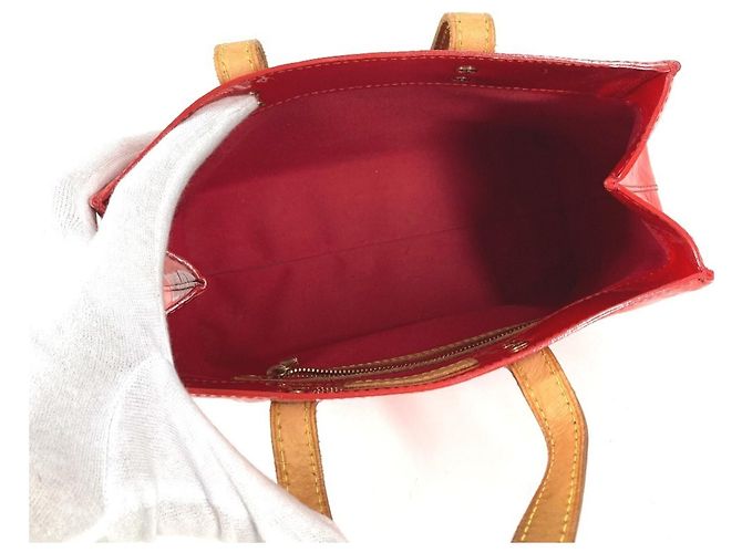 Borsa Tote PM in Monogram Vernis Louis Vuitton Rosso - vista 12
