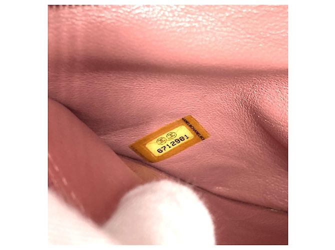 Bolsa CHANEL em matelassé acolchoado com logo CC Coco Rosa - vista 8