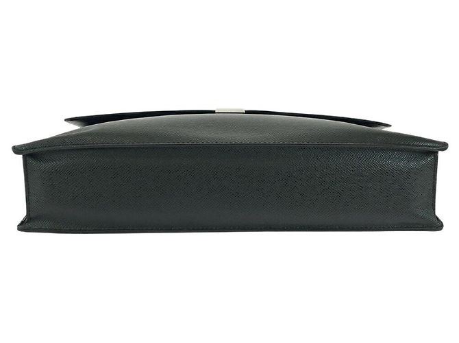 Borsa Louis Vuitton Taiga Angara Nero - vista 10