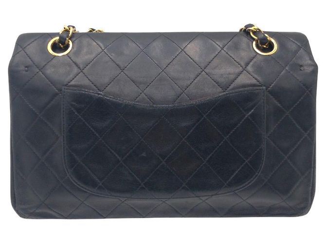 Chanel Matelasse 25 Leather Shoulder Bag Black - view 2