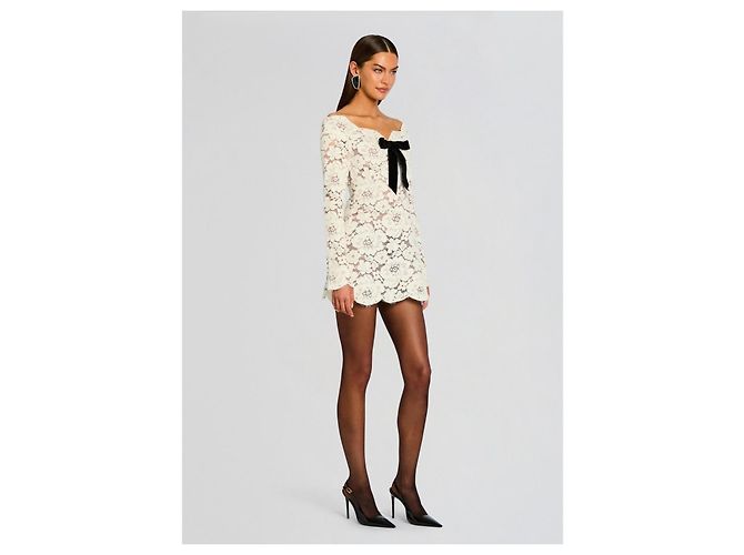 Retrofête Das Perdita-Spitzenkleid verfügt über zarte Spitze Beige - Ansicht 5