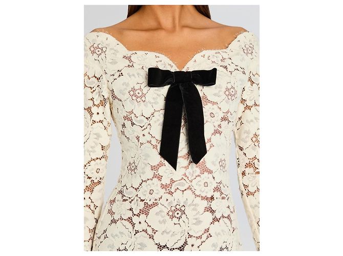 Retrofête Das Perdita-Spitzenkleid verfügt über zarte Spitze Beige - Ansicht 6