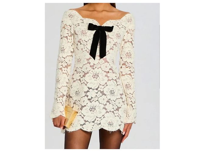 Retrofête Das Perdita-Spitzenkleid verfügt über zarte Spitze Beige - Ansicht 7