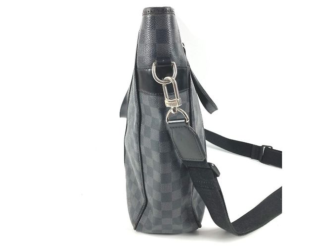 Bolso Tote Tadao Damier Graphite Louis Vuitton Negro - vista 4