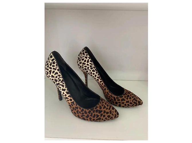 Gucci Pumps mit Leopardenmuster Ponyhaar Spitz zulaufend Braun - Ansicht 3