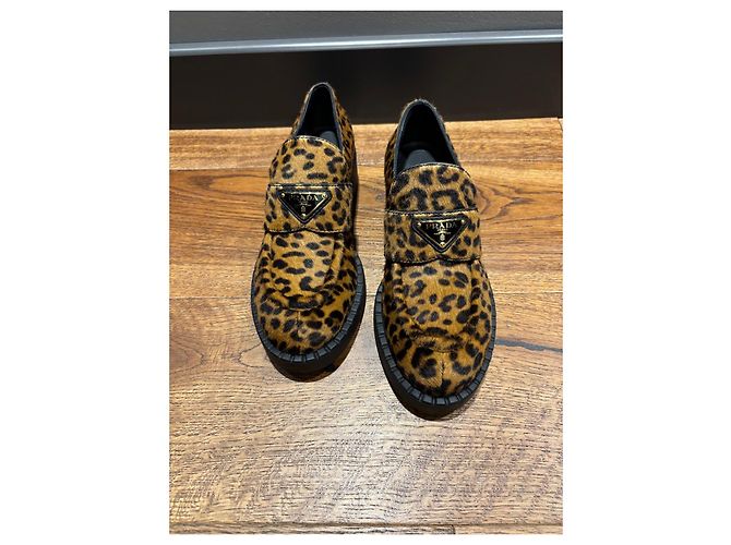 Mocassini in pelle di vitello con stampa leopardata Prada Stampa leopardo - vista 12