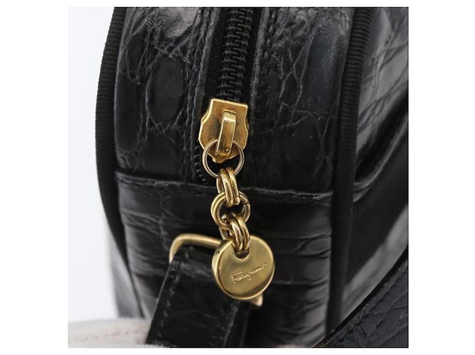 Borsa a Spalla Salvatore Ferragamo in Pelle Nera Oro Auth ka3122A Nero D'oro - vista 15